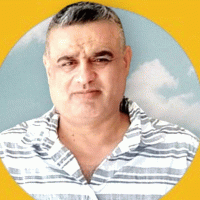 بعض الجمهور وترديد كلمة 