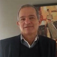 انكم شعبٌ حر .. يا خالتي