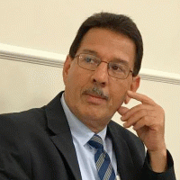 بوصلة ُالعبيـد..